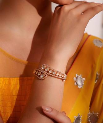 Gold plated kundan bracelet 4