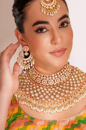 Gold plated kundan choker necklace set