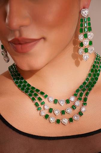 Silver plated green stone necklace set