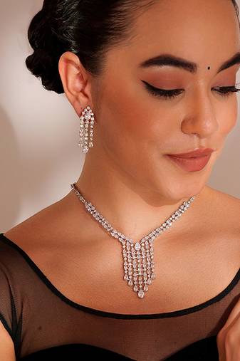 Silver plated necklace set