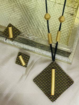 Golden handloom fabric long necklace 2