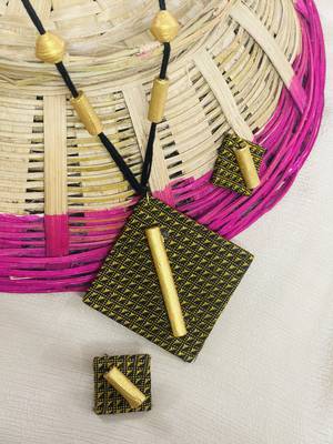 Golden handloom fabric long necklace 3