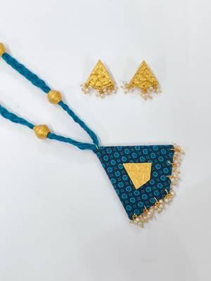 Green wooden beaded long necklace set 2