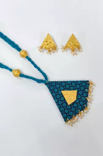 Green wooden beaded long necklace set