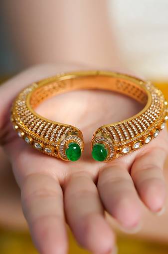 Gold plated kundan bangle