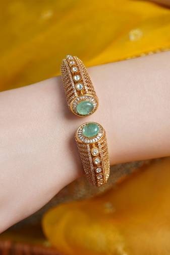 Gold plated kundan bangle