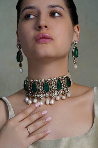 Gold plated kundan green stone necklace
