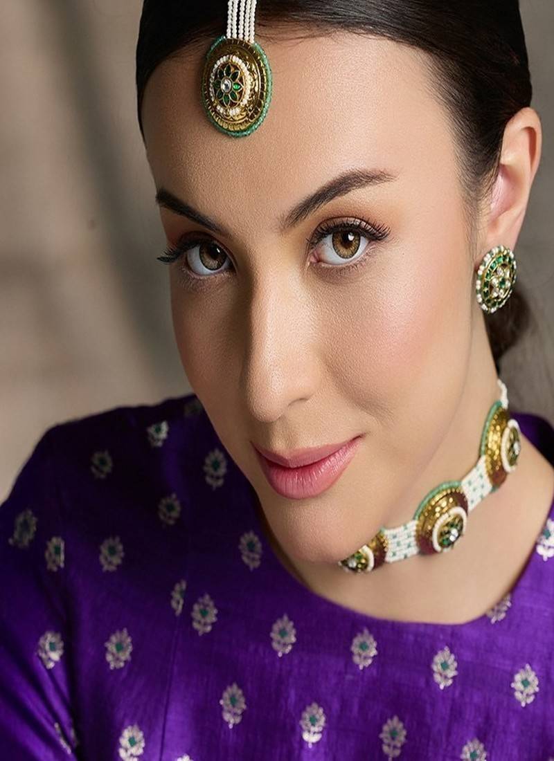 Gold plated kundan maang tikka