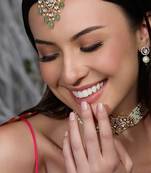 Gold plated kundan maang tikka