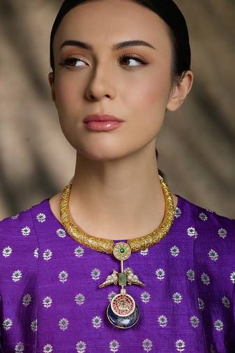 Gold plated kundan necklace