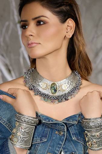 Silver plated oxidized necklace