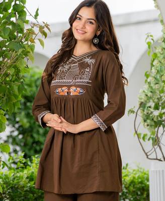 Brown embroidered  cotton tunic & trousers co-ord set 2