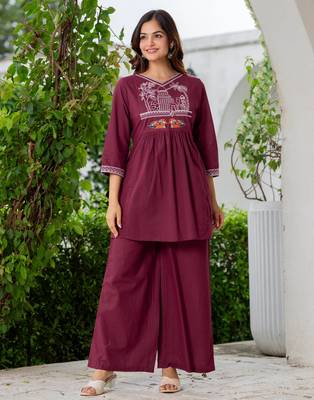 Maroon embroidered  cotton tunic & trousers co-ord set 2