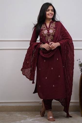 Maroon aaysa women ethnic motifs embroidered cotton kurta with trousers & dupatta