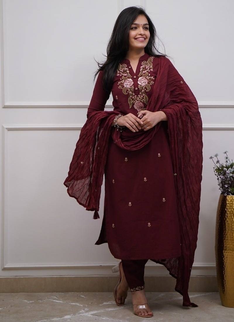 Maroon aaysa women ethnic motifs embroidered cotton kurta with trousers & dupatta