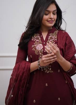 Maroon  women ethnic motifs embroidered cotton kurta with trousers & dupatta 3