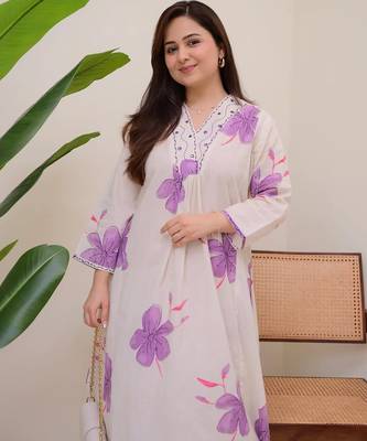White  women embroidery reyon anarkali kurti withtrouser 3