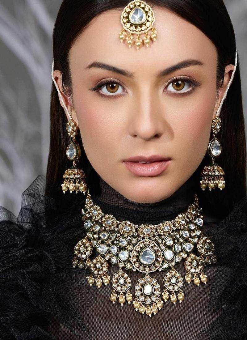 Gold plated kundan necklace set