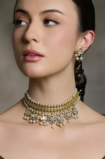 Gold plated kundan necklace set