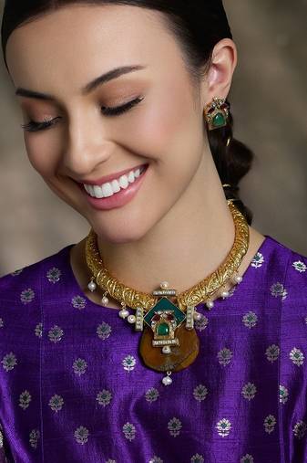 Gold plated kundan necklace set