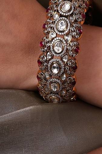 Gold plated kundan bangle