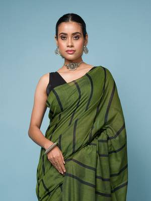 Bottle Green Cotton Handloom Saree With Thin Black Stripes  1