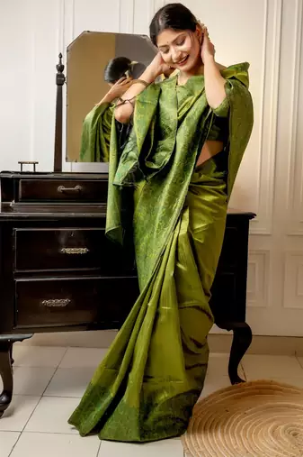 green handloom raw silk weaving designer saree with blouse