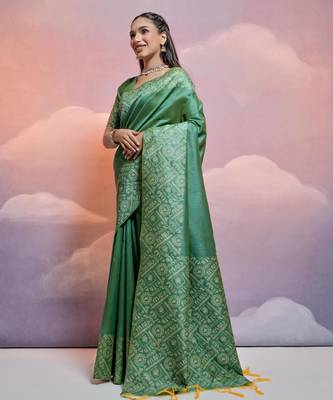 green handloom raw silk weaving designer saree with blouse 2
