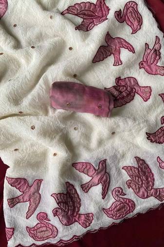 White crushed fabric saree with beautiful applique pattern panel of bird design 