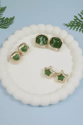 Latest stylish lightweight modern stud earrings combo set for women 