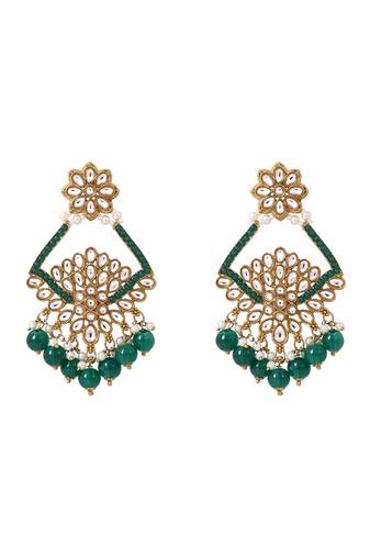 Traditional design handcrafted kundan & pearl earrings for women (e7274g)