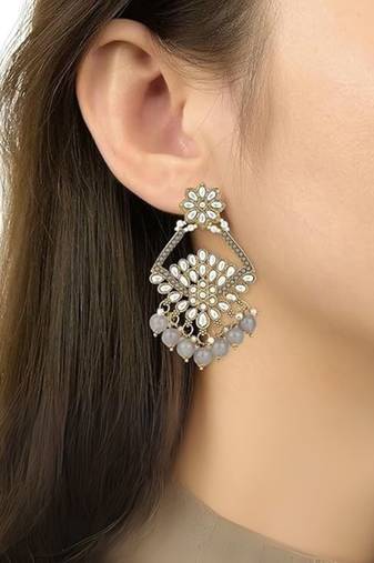 Traditional design handcrafted kundan & pearl earrings for women (e7274gr)