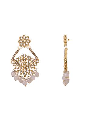 Traditional design handcrafted kundan & pearl earrings for women  3