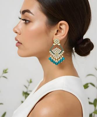 Traditional design handcrafted kundan & pearl earrings for women  1