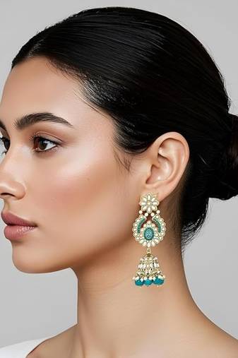 Traditional design handcrafted kundan & pearl earrings for women (e7275pg)