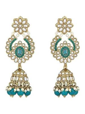 Traditional design handcrafted kundan & pearl earrings for women  2