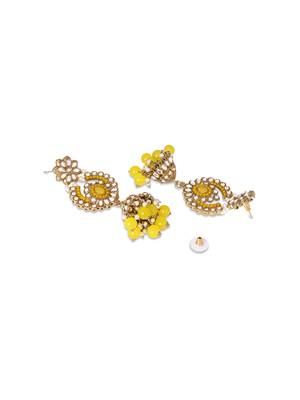 Traditional design handcrafted kundan & pearl earrings for women  3