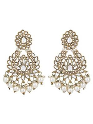 Traditional design handcrafted kundan & pearl earrings for women  2