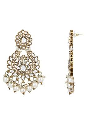 Traditional design handcrafted kundan & pearl earrings for women  3