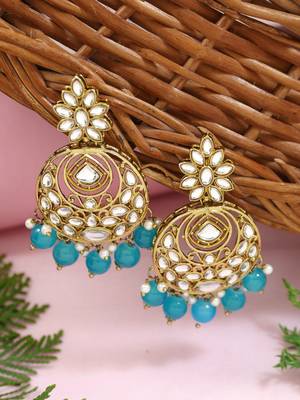 Traditional design handcrafted kundan & pearl earrings for women  1