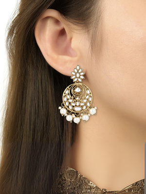 Traditional design handcrafted kundan & pearl earrings for women  4