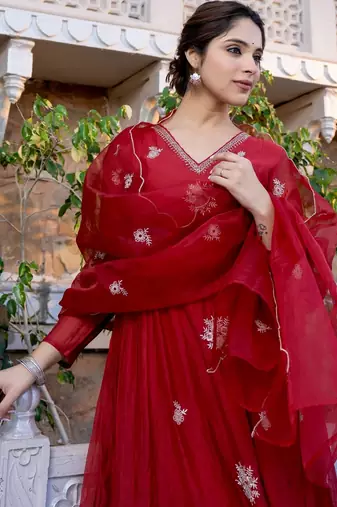 Beautiful Embroidered Chanderi Flared Kurta Pant and Dupatta Set