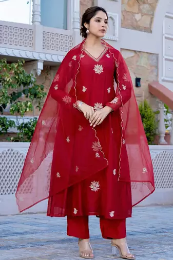 Beautiful Embroidered Chanderi Flared Kurta Pant and Dupatta Set