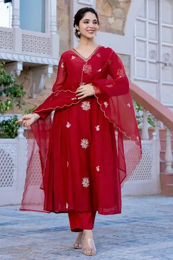 Beautiful Embroidered Chanderi Flared Kurta Pant and Dupatta Set