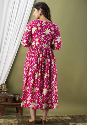 Pink  floral printed  cotton flared maternity maxi dress 2