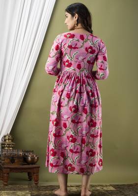 Pink  floral printed  cotton flared maternity maxi dress 2