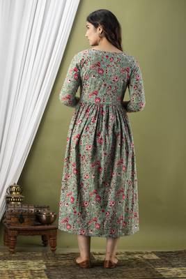 Olive green  floral printed  cotton flared maternity maxi dress 2