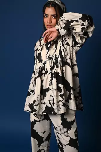Black & white printed shirt coord