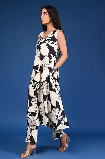 White & black printed cotton a-line coord