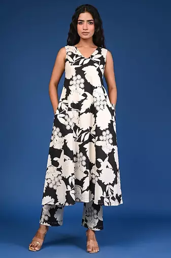 White & black printed cotton a-line coord